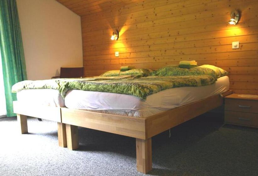 패밀리 룸 공용 욕실, Restaurant Stechelberg Bed & Breakfast