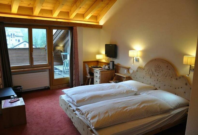 غرفة سوبيريور مزودة بشرفة, Seraina