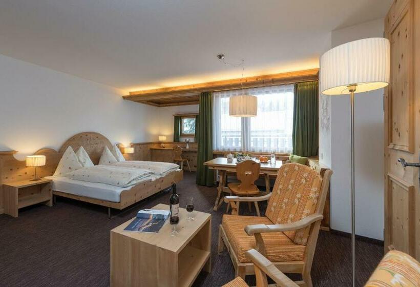 غرفة سوبيريور مزودة بشرفة, Seraina