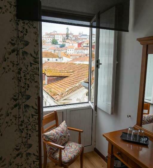 غرفة قياسية, Vitória