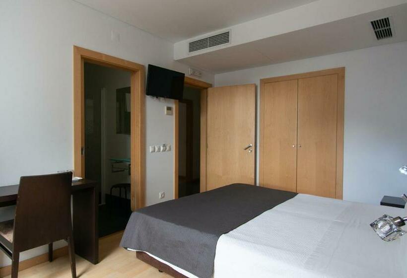 غرفة قياسية, Vitória