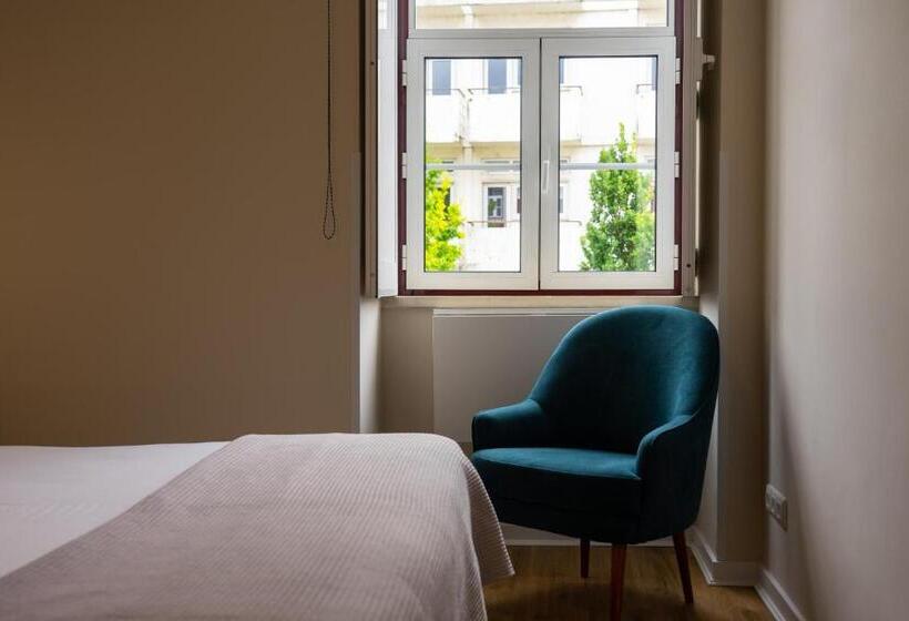 غرفة قياسية فردية, Vitória