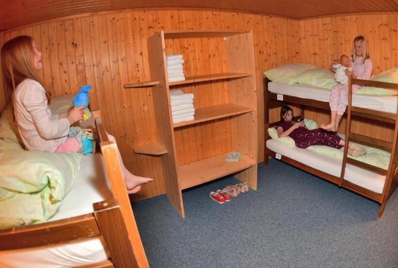 Кровать в Общей Комнате, Wetterhorn