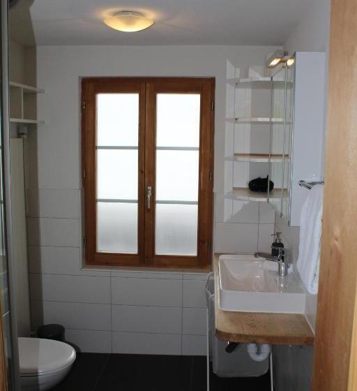 2 Sovrums Lägenhet, Wynegg