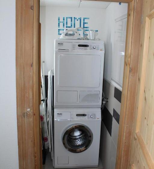 2 Sovrums Lägenhet, Wynegg