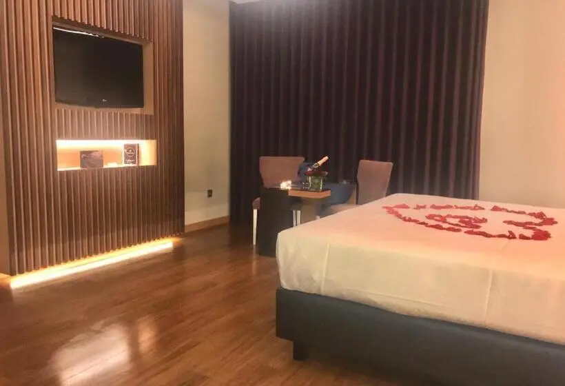 コンフォーとスイートルーム, Motel Portofino