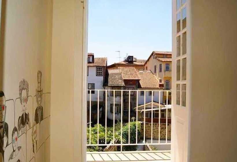 اتاق استاندارد سه تخته با سرویس بهداشتی مشترک, Santiago 31 Hostel