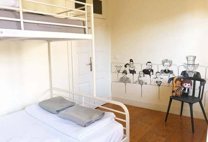 اتاق استاندارد سه تخته با سرویس بهداشتی مشترک, Santiago 31 Hostel