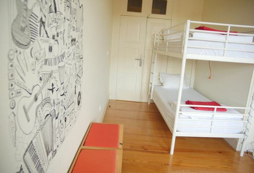 اتاق استاندارد چهارنفره با سرویس بهداشتی مشترک, Santiago 31 Hostel