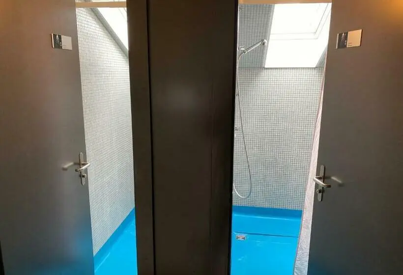 浴室共有スタンダード４人用ルーム, Stein Am Rhein Youth Hostel