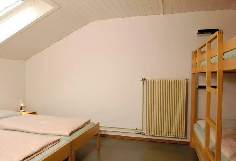 浴室共有スタンダード４人用ルーム, Stein Am Rhein Youth Hostel