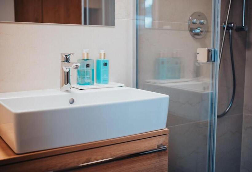 带1个卧室的豪华公寓, Molo Lipno Residence