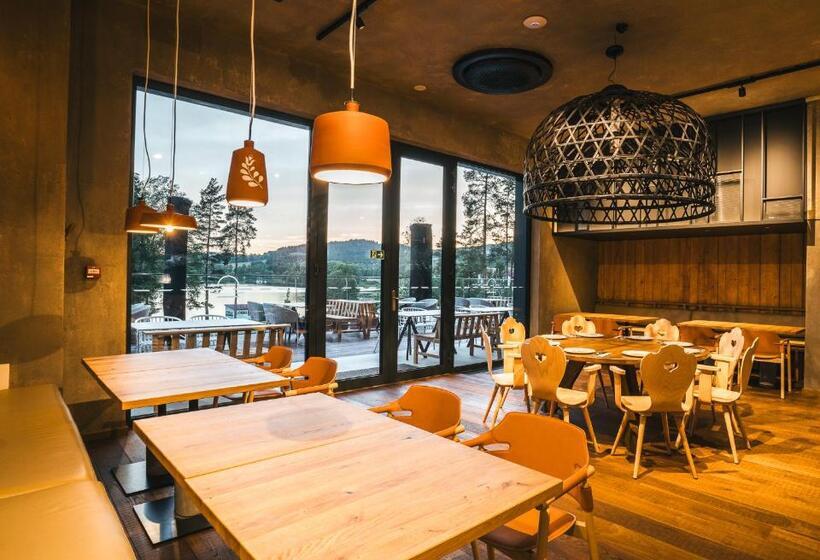 Suite with lake view, Molo Lipno Residence