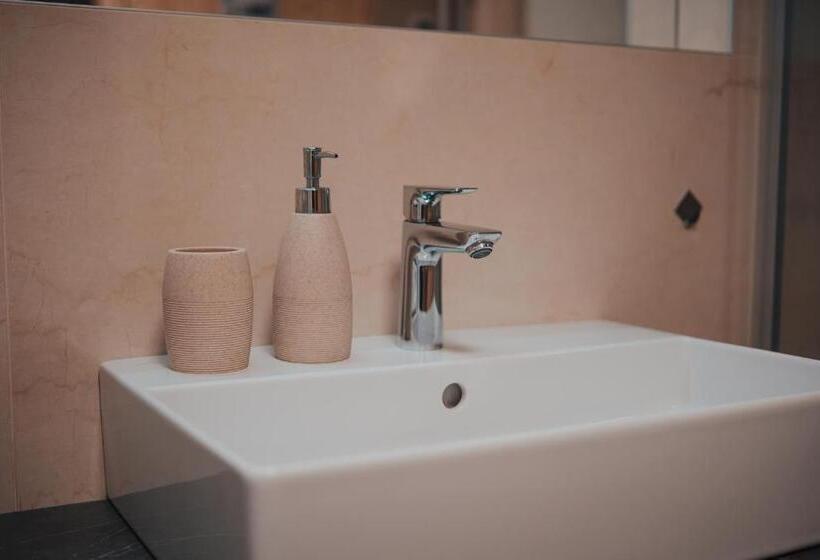 Suite with lake view, Molo Lipno Residence