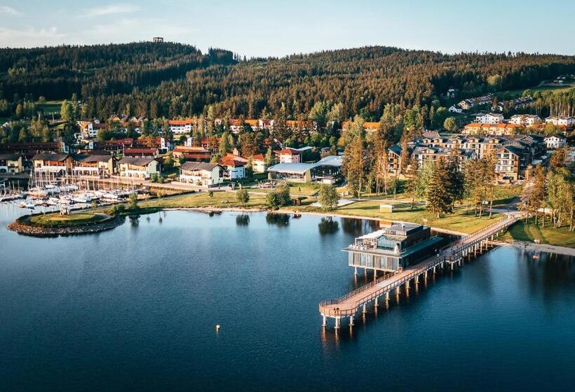 Suite with lake view, Molo Lipno Residence