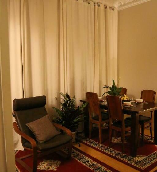 آپارتمان یک خوابه با دری مشترک که هال را جدا می کند., Antonius Bed And Breakfast