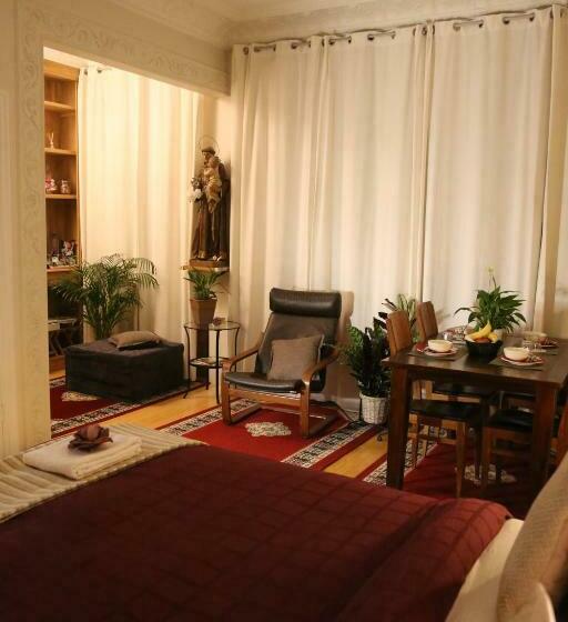 آپارتمان یک خوابه با دری مشترک که هال را جدا می کند., Antonius Bed And Breakfast