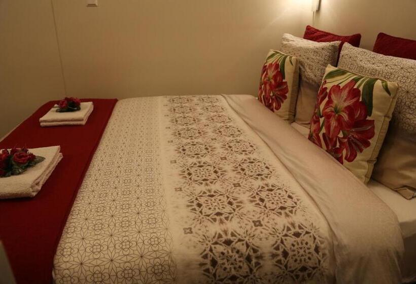 اتاق لوکس با چشم‌انداز باغ, Antonius Bed And Breakfast