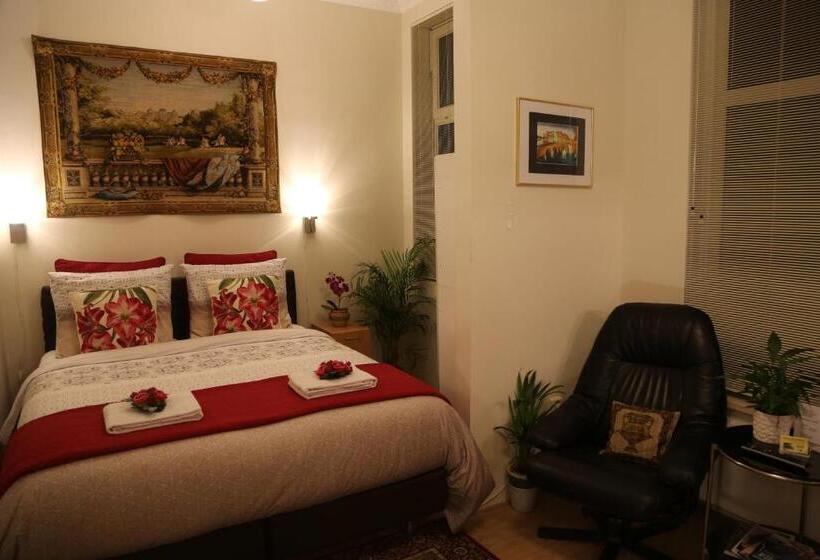 Номер Deluxe Вид на Сад, Antonius Bed And Breakfast