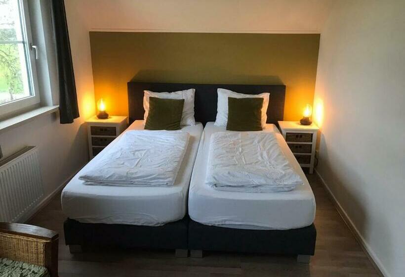 חדר סופריור נוף לגינה, B&b De Rivierduin