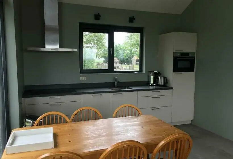 Talo 3 Makuuhuonetta, B&b En Vakantiehuisje Ursula