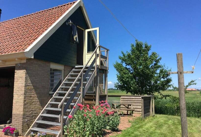 스탠다드 스튜디오, B&b En Vakantiehuisje Ursula