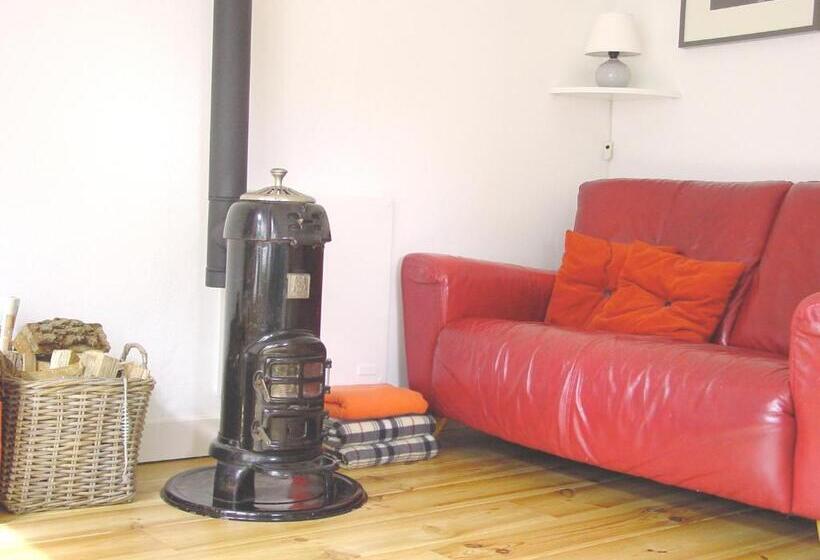 منزل غرفة نوم واحدة, B&b Hotel California