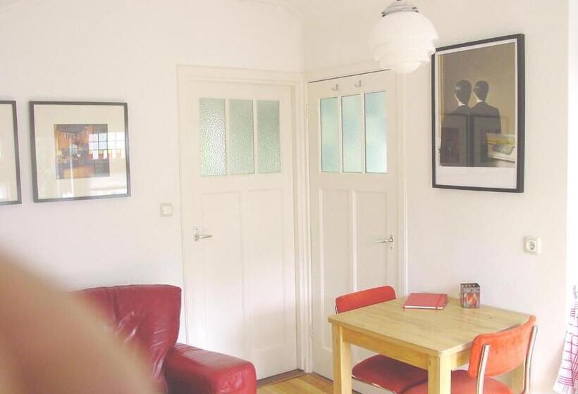 منزل غرفة نوم واحدة, B&b Hotel California