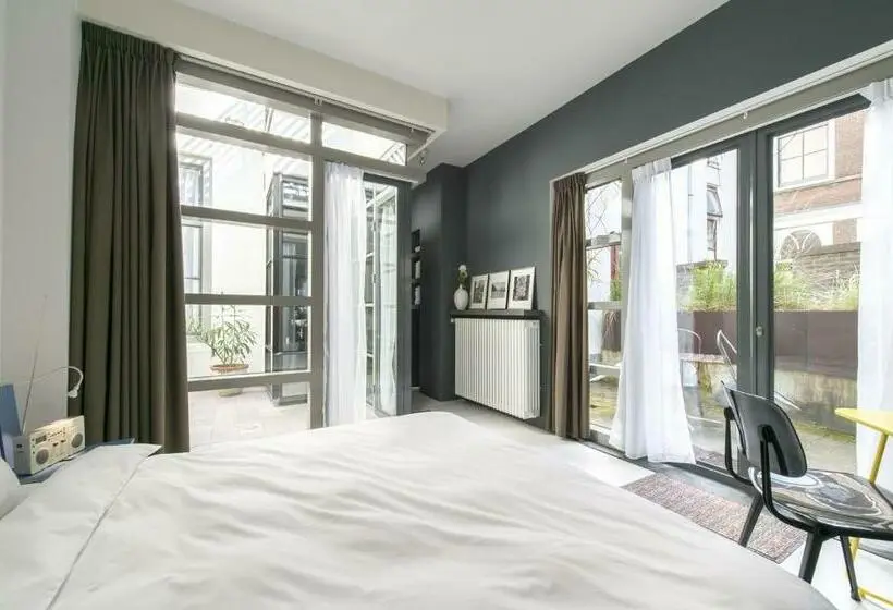 اتاق استاندارد با تراس, Zocher6 Bnb A Monumental Town House In The City Center