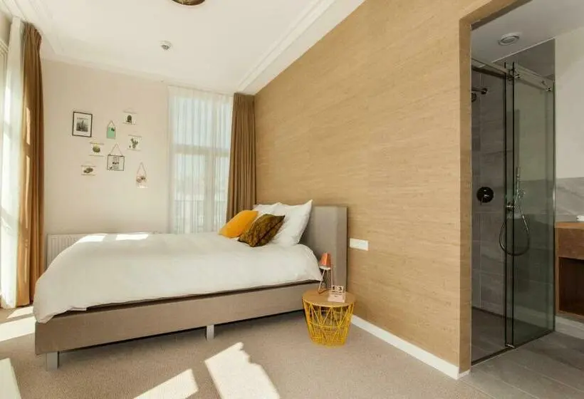 Deluxe Room, La Paulowna Boutique