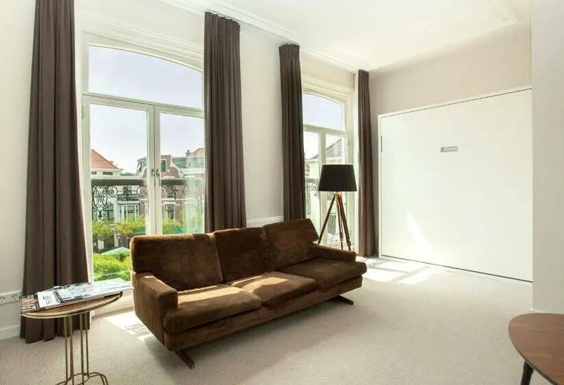 Executive Suite, La Paulowna Boutique
