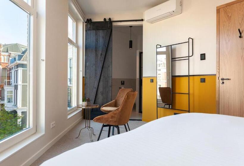 Standard Room King Size Bed, La Paulowna Boutique