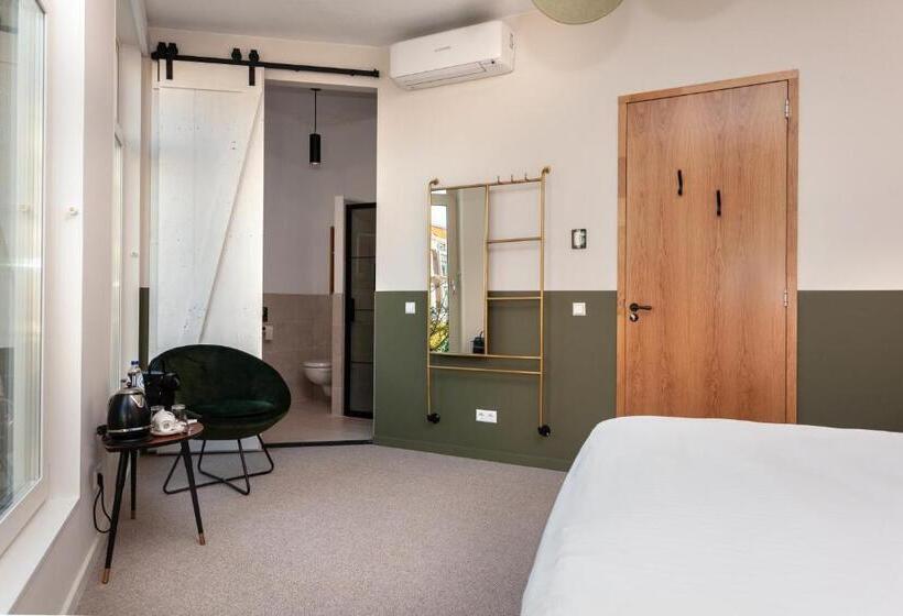 Standard Room King Size Bed, La Paulowna Boutique