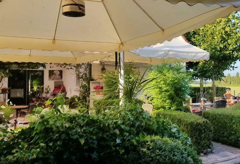 エコノミールーム, Logement Hellevoetsluis