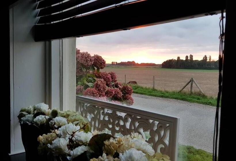 Huoneisto 1 Makuuhuone Pohjakerros, Logement Hellevoetsluis