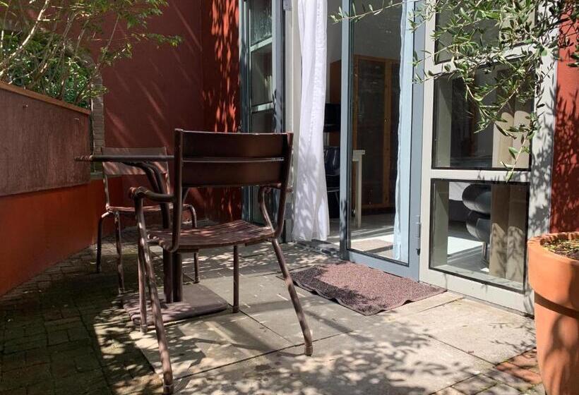 标准间带露台, Zocher6 Bnb A Monumental Town House In The City Center