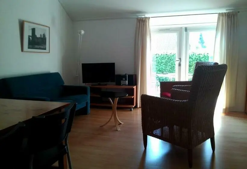 Huoneisto 1 Makuuhuone, Bed & Breakfast Uiterburen