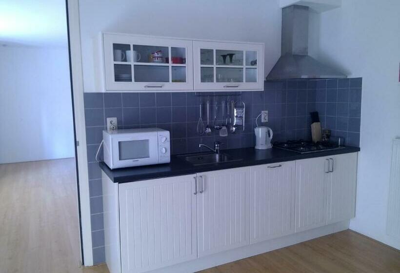 침실 1개 아파트, Bed & Breakfast Uiterburen