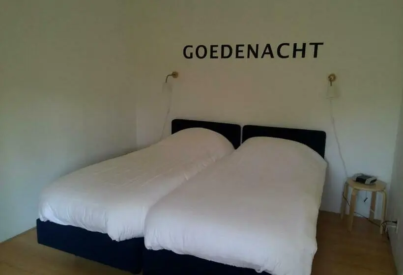 Huoneisto 1 Makuuhuone, Bed & Breakfast Uiterburen