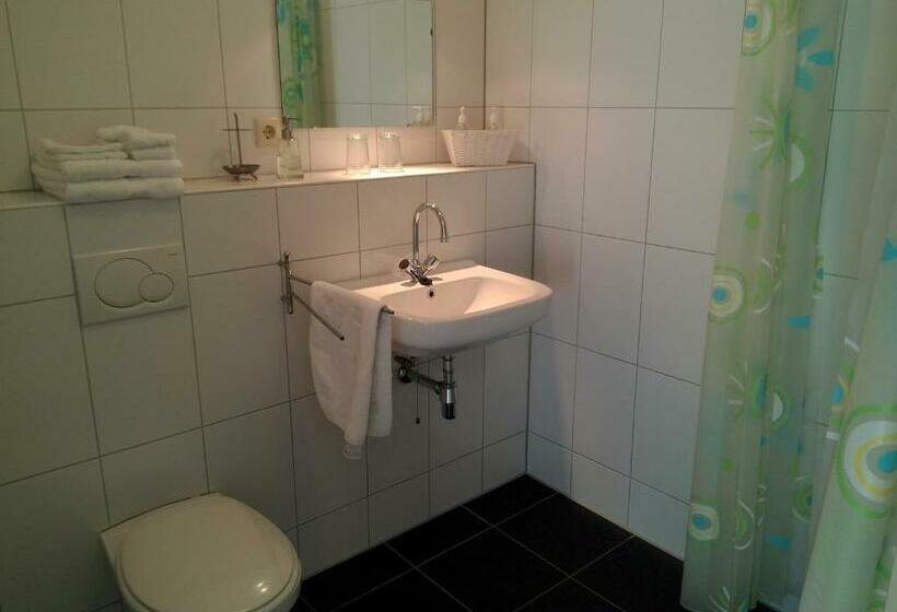 스탠다드 룸, Bed & Breakfast Uiterburen