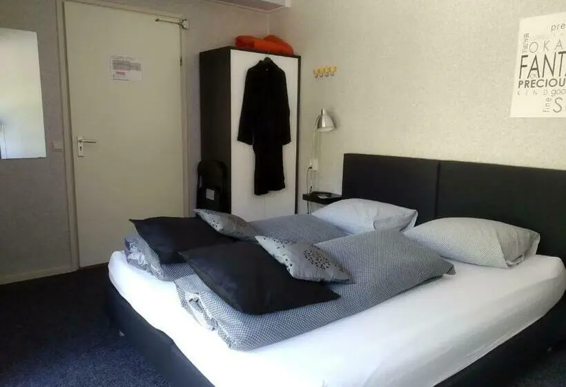 バス共有のスタンダードルーム, Bed & Breakfast Zuidlaren