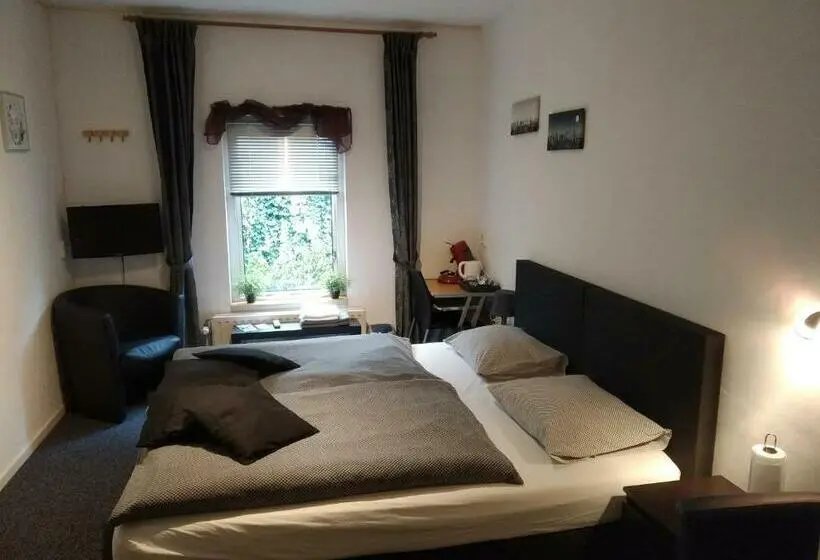 バス共有のスタンダードルーム, Bed & Breakfast Zuidlaren