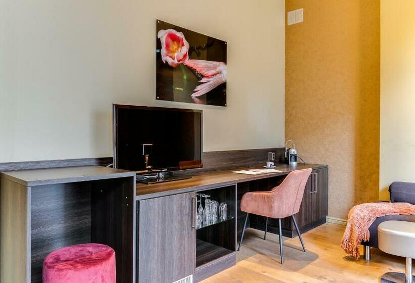 이그제큐티브 스위트, Brasss Hotel Suites