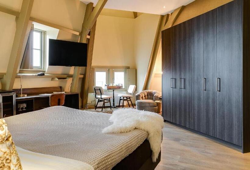 이그제큐티브 스위트, Brasss Hotel Suites