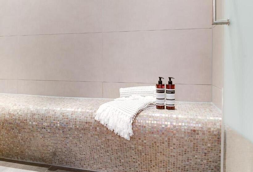 جناح ديلوكس, Brasss Hotel Suites