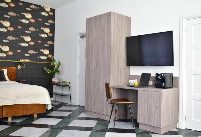 جناح إدارى, Brasss Hotel Suites