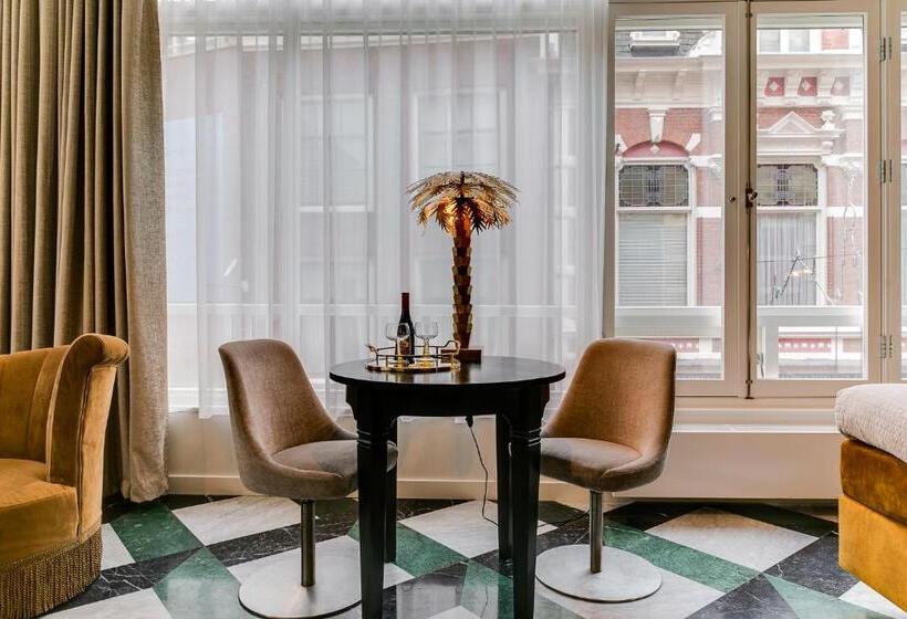 جناح إدارى, Brasss Hotel Suites