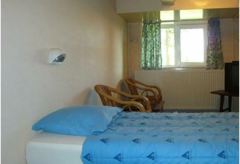 Standard Yhden Hengen Huone, Hostel Herberg De Esborg Scheemda