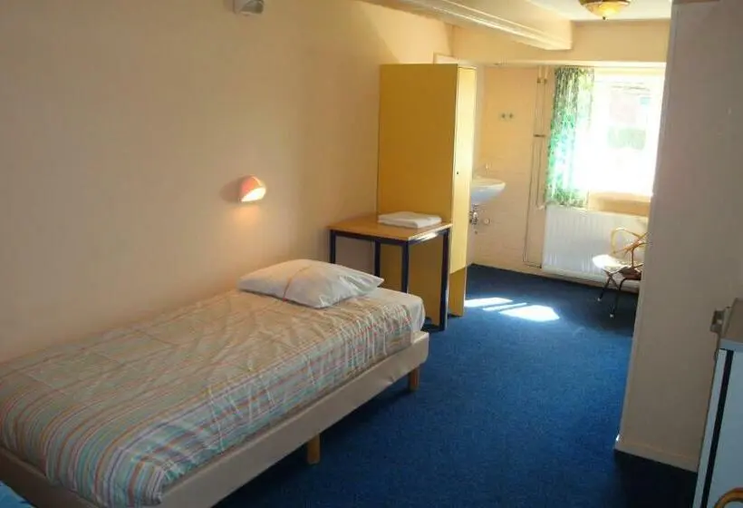 Standard Yhden Hengen Huone, Hostel Herberg De Esborg Scheemda