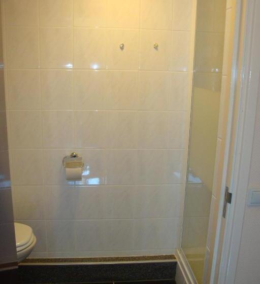 스탠다드 4인룸 2층침대 구비, Hostel Herberg De Esborg Scheemda